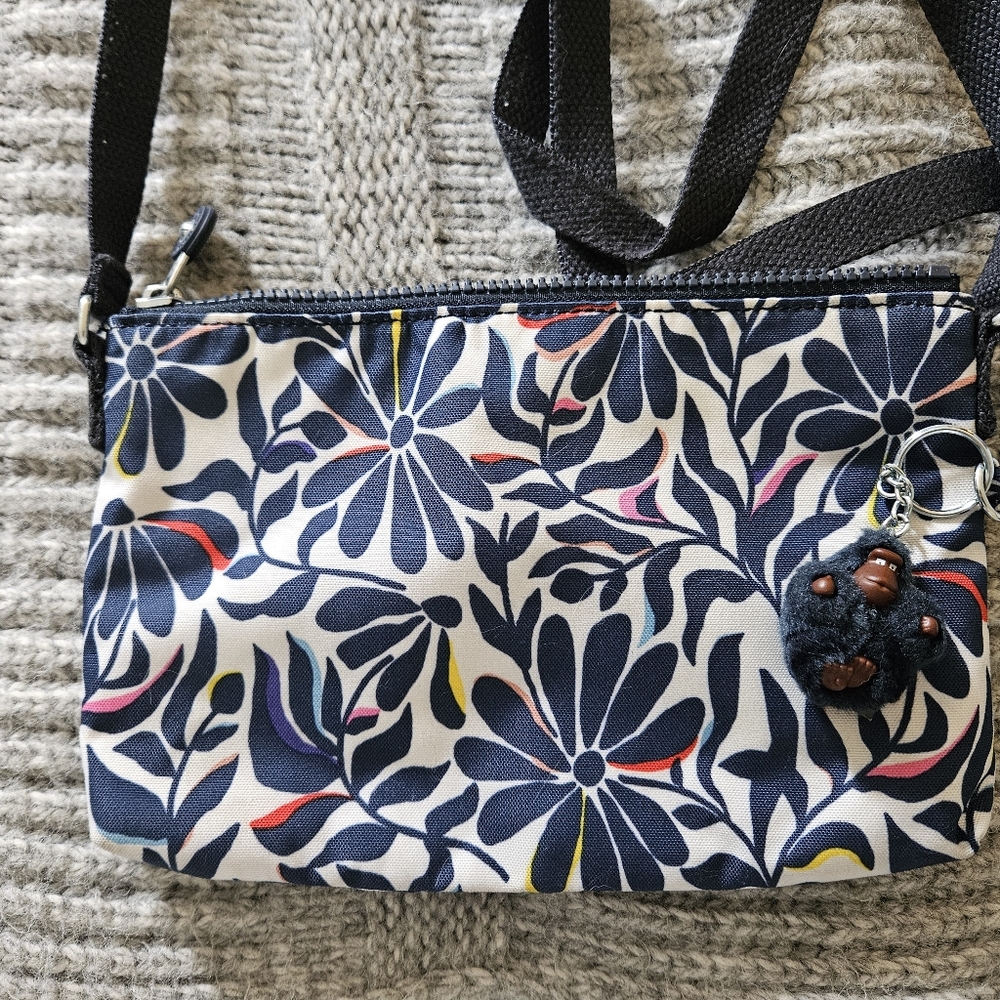 Kipling Crossbody - Picture 3 of 3